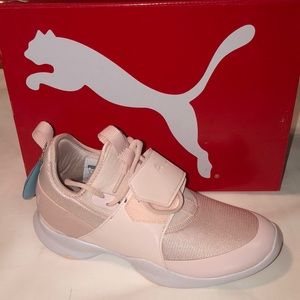 Puma “Dare” Cross Trainers.  Brand new!  7.5